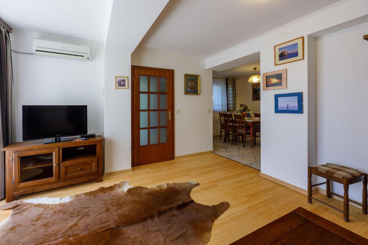 Apartments Robic Selce Esterno foto