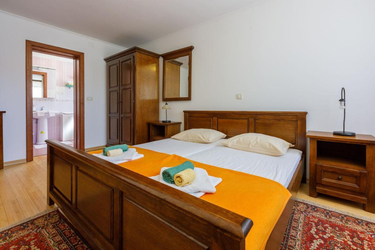 Apartments Robic Selce Esterno foto